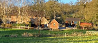 Honeysuckle Cottage - UK4177