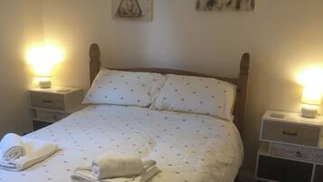 3 bedrooms, free WiFi, bed sheets