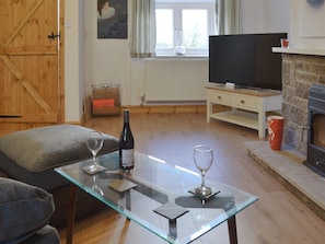 Televisie en een open haard