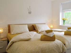 2 bedrooms, free WiFi, bed sheets