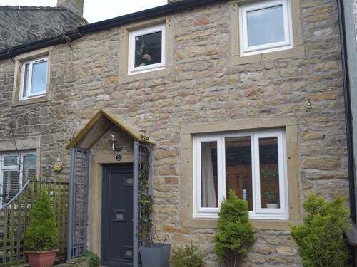 2 bedroom accommodation in Salterforth, near Barnoldswick