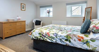 2 bedroom accommodation in Salterforth, near Barnoldswick