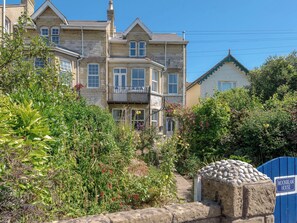 Exterior - 4 bedroom accommodation in Freshwater Bay (Freshwater Bay)