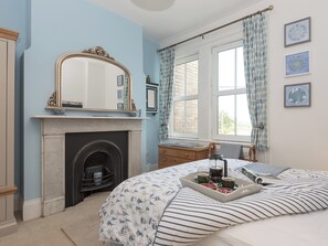 4 bedrooms, free WiFi, bed sheets - 4 bedroom accommodation in Freshwater Bay (Freshwater Bay)