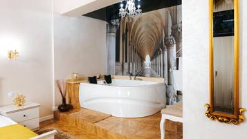 Junior Suite | Living area | Flat-screen TV