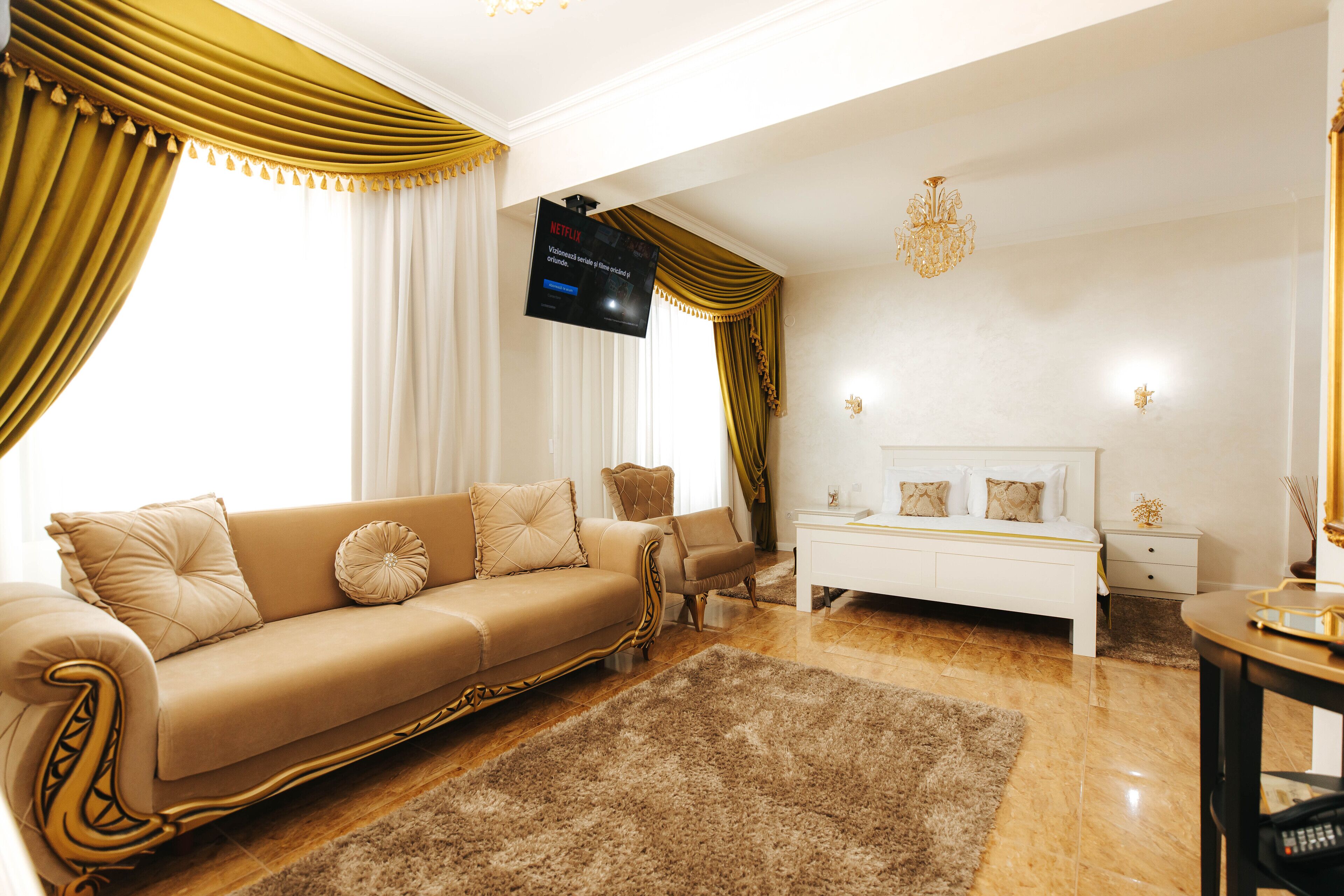 Junior Suite | Individually decorated, individually furnished, desk, laptop workspace