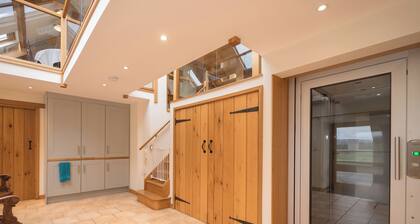 7 bedroom accommodation in Pwllglas, near Ruthin