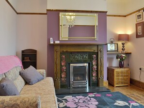 Living area - 3 bedroom accommodation in Looe (Looe)