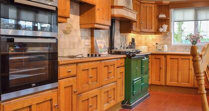 4 bedroom accommodation in Cottam, near Driffield