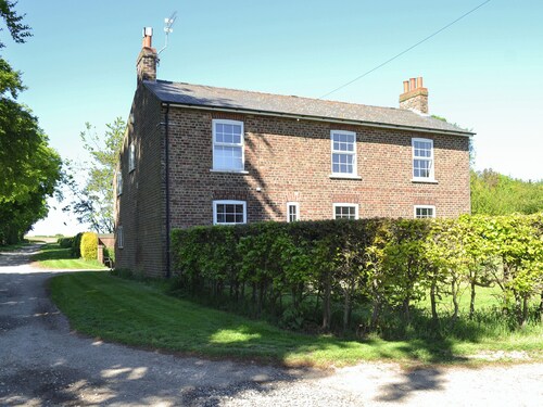 4 bedroom accommodation in Cottam, near Driffield