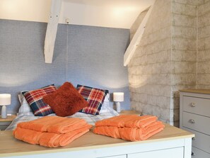 3 chambres, accès au Wi-Fi (inclus), literie fournie