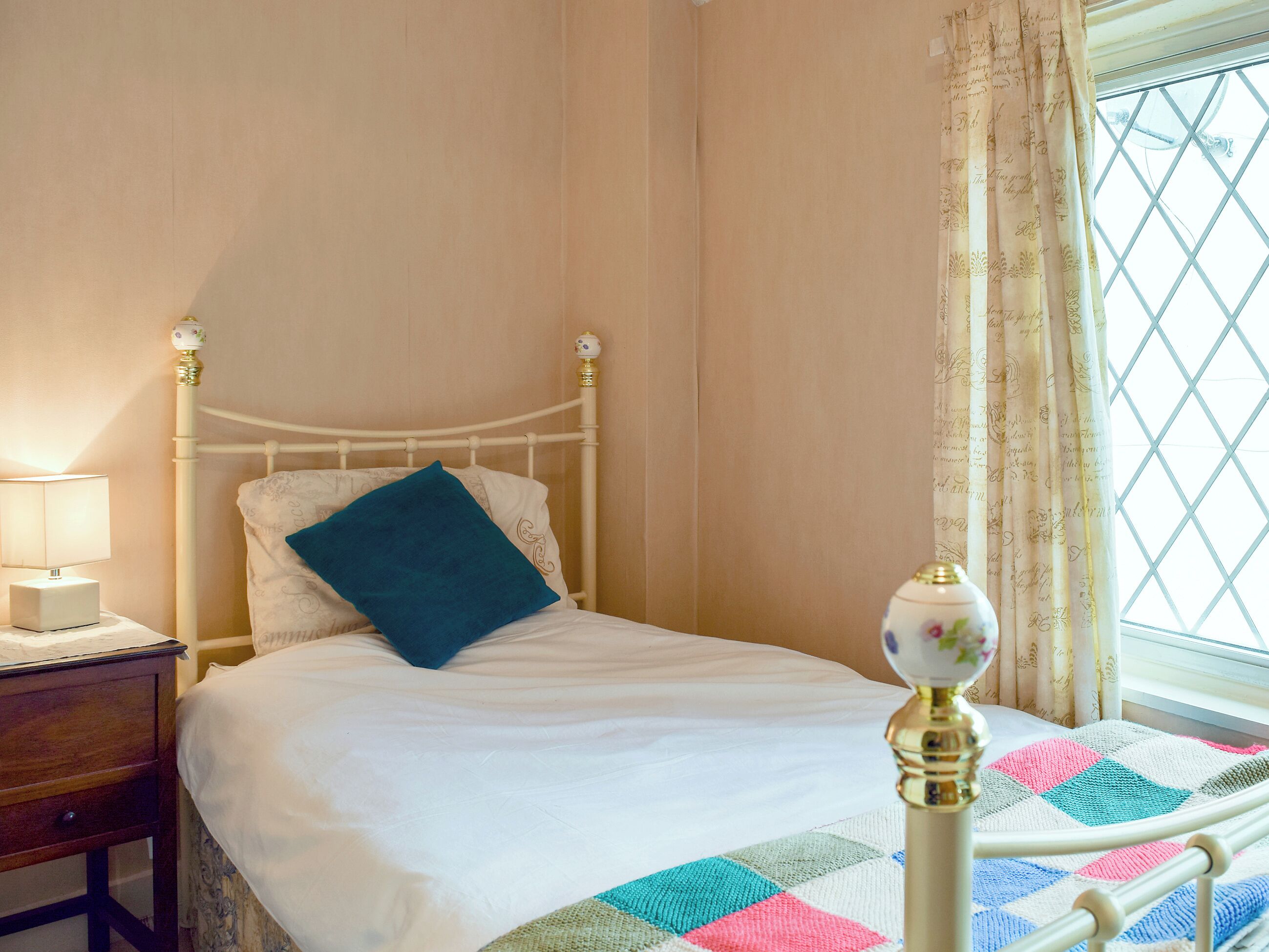2 dormitorios, wifi gratis, ropa de cama