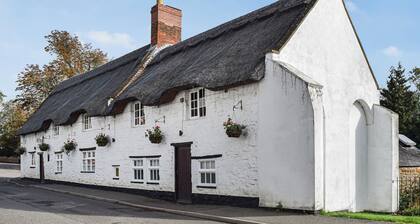 2 bedroom accommodation in Welton