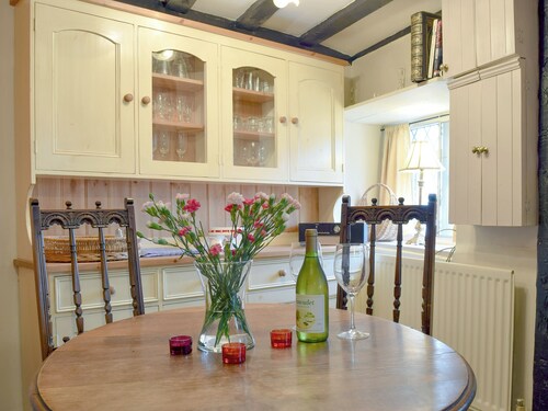 2 bedroom accommodation in Welton