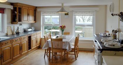 3 bedroom accommodation in Rhossilli, near Swansea