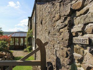 Exterior - 5 bedroom accommodation in Carlton-in-Coverdale, near Leyburn (Carlton-in-Coverdale, near Leyburn)