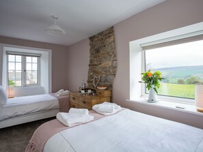 5 quartos, Wi-Fi de cortesia, roupa de cama