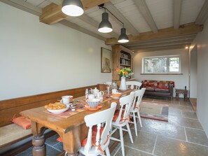 Dining - 5 bedroom accommodation in Carlton-in-Coverdale, near Leyburn (Carlton-in-Coverdale, near Leyburn)