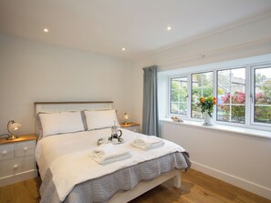 5 bedrooms, free WiFi, bed sheets - 5 bedroom accommodation in Carlton-in-Coverdale, near Leyburn (Carlton-in-Coverdale, near Leyburn)