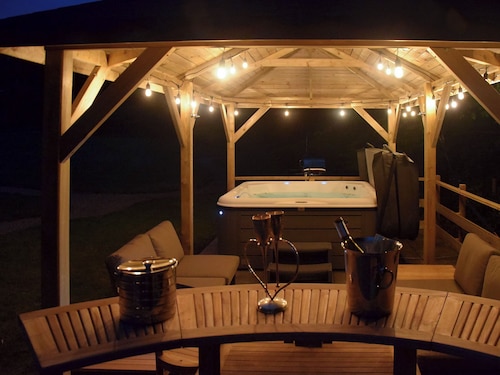 4 bedroom accommodation in Catsfield, near Battle