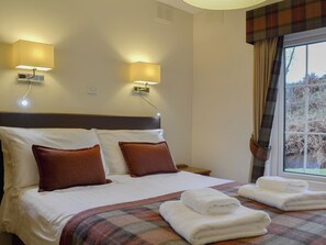 3 bedrooms, free WiFi, bed sheets - Woodland View Bungalow 1 - UK10492 (Pennal, near Machynlleth)