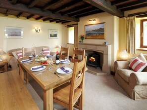 Dining - The Farmhouse - UK4188 (Millhouse Green, near Penistone)