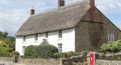 9 bedroom accommodation in Chideock, near Bridport