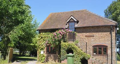 4 bedroom accommodation in Bredenbury, near Leominster