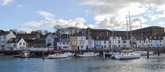 2 bedroom accommodation in Weymouth