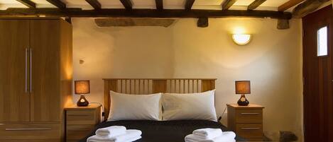 3 室のベッドルーム、アイロン / アイロン台、WiFi (無料)