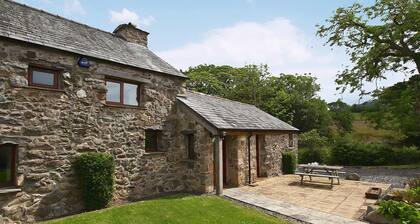 3 makuuhuoneen majoitusta Waberthwaite, lähellä Ravenglass