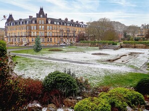 Exterior - 2 bedroom accommodation in Scarborough (Scarborough)