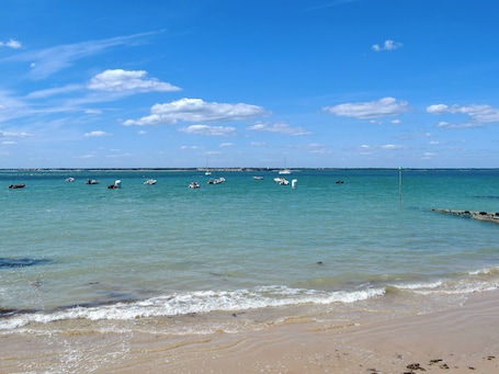 Beach. 5 bedroom accommodation in Colwell Bay, near Yarmouth