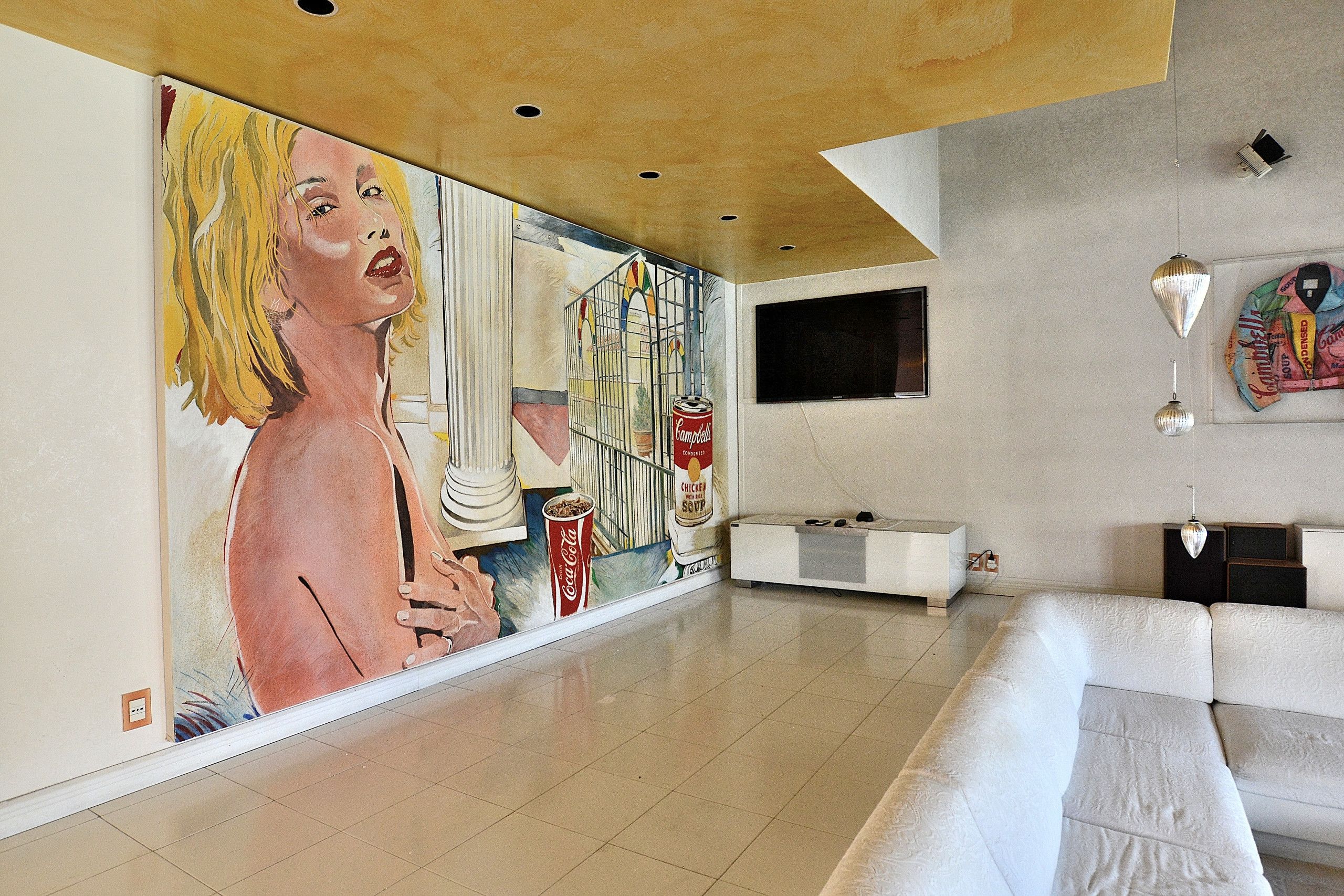 Biệt thự, 5 phòng ngủ | Khu phòng khách | TV màn hình phẳng 