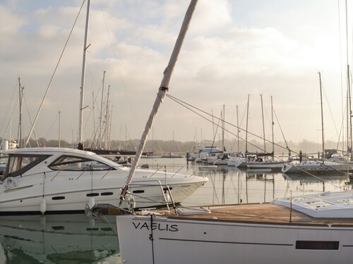 With so much to see and do in and around Hampshire, you’re sure to return.