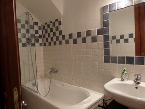Duschwanne, Haartrockner, Bidet