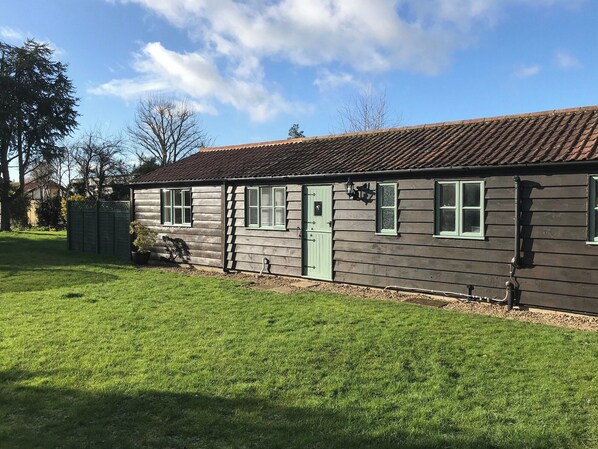 Exterior - 1 bedroom accommodation in Steeple Ashton, near Trowbridge (Steeple Ashton, near Trowbridge)