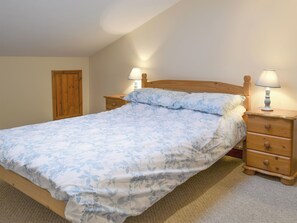 3 bedrooms, free WiFi, bed sheets