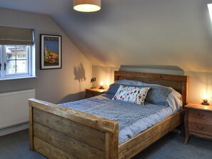 3 chambres, accès au Wi-Fi (inclus), literie fournie