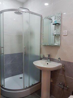 Double Room | Bathroom shower - Soffia Hotel (Baku)