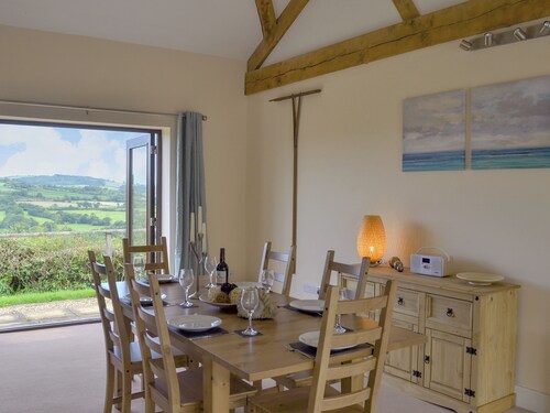 2 bedroom accommodation in Charmouth, near Lyme Regis