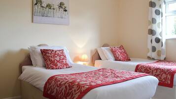 3 bedrooms, free WiFi, bed sheets
