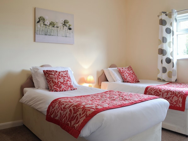 3 bedrooms, free WiFi, bed sheets