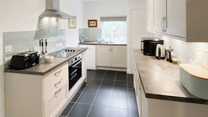 Dishwasher - 2 bedroom accommodation in Naast, near Poolewe (Naast, near Poolewe)
