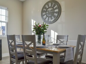 Dining - 3 bedroom accommodation in Upper Poppleton, near York (Upper Poppleton, near York)