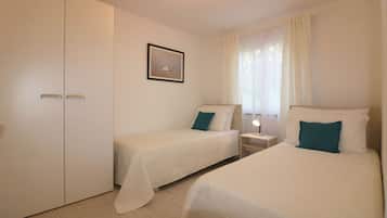 2 bedrooms, in-room safe, travel crib, free WiFi