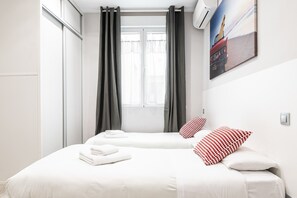 1 chambre, fer et planche Ă repasser, Wi-Fi gratuit, draps fournis