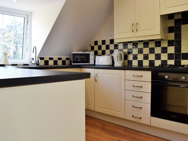 Dishwasher, cookware/dishes/utensils
