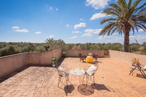 Outdoor dining - Es figueral den Vicenç (Campos)