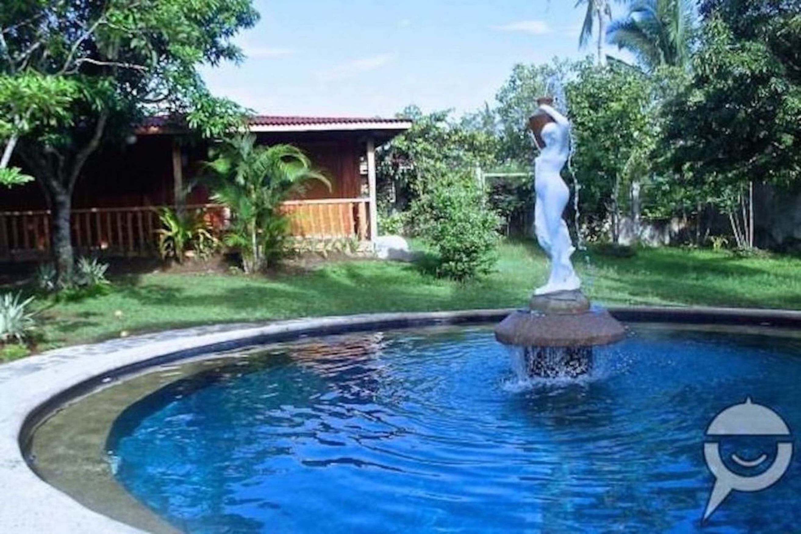 CARASUCHI VILLA GARDEN BUNGALOWS